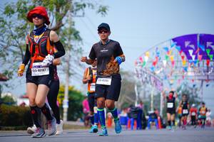 BIB: 40187, 45281
                            <button type="button" onclick="openModal(10090672)" class="btn btn-primary btn-sm float-right btn-popup" data-toggle="modal" data-target=".modal-high-quality">
                        <i class="fas fa-shopping-cart"></i> Add to Cart
                    </button>
                                            <button type="button" onclick="isThisMe(10090672, true)" class="btn btn-success btn-sm float-right btn-popup btn-isme hidden" data-toggle="tooltip" data-placement="bottom" title="นี่คือรูปของคุณใช่ไหม คลิกที่นี่เพื่อเอาเข้าอัลบั้ม">
                        <i class="fas fa-plus"></i> Add to album
                    </button>
                    <button type="button" onclick="isThisMe(10090672, false)" class="btn btn-warning btn-sm float-right btn-popup btn-isnotme hidden">
                        <i class="fas fa-ban"></i> Remove from album
                    </button>